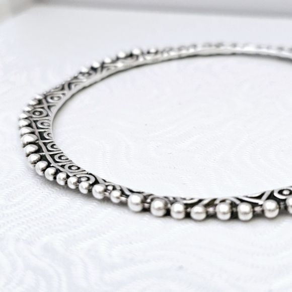 Like NEW Silpada Sterling Silver 'Perfectly Quirky' Etched Design Bangle B2279 - Picture 8 of 16